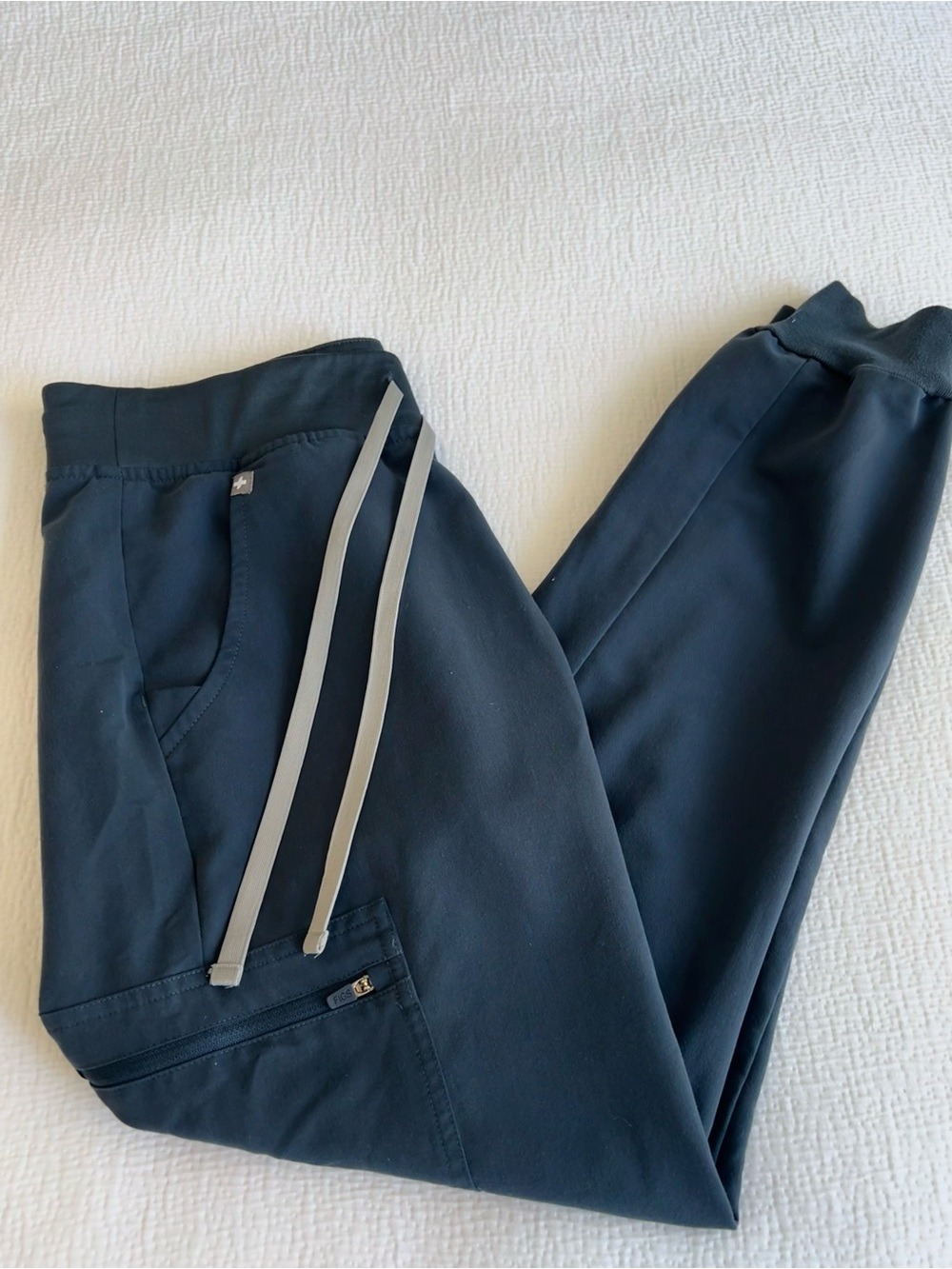 FIGS Zamora Jogger Scrub Pants Dark Harbor Size S Women’s